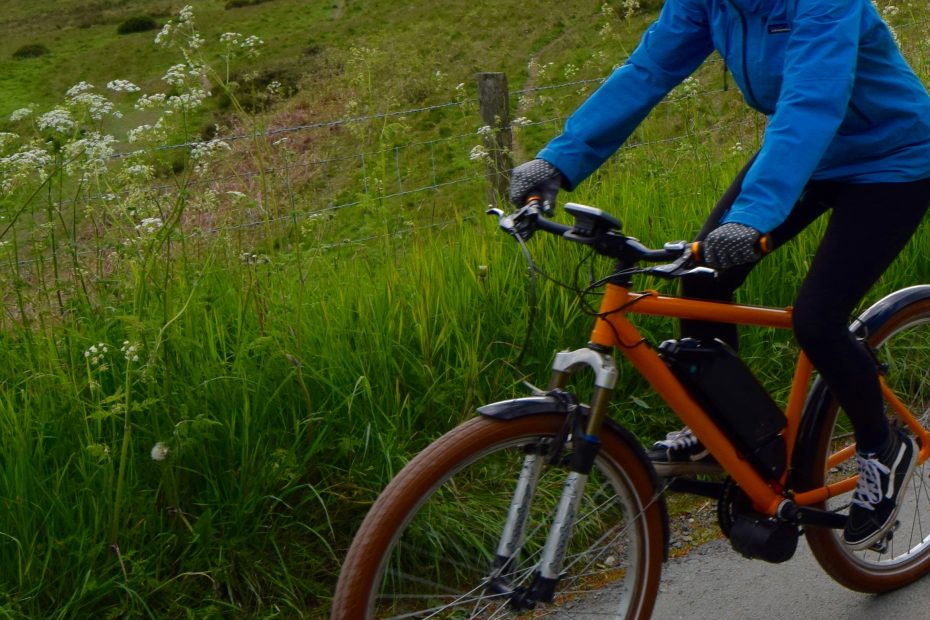 Cyclist riding a converted e-bike in Llangollen